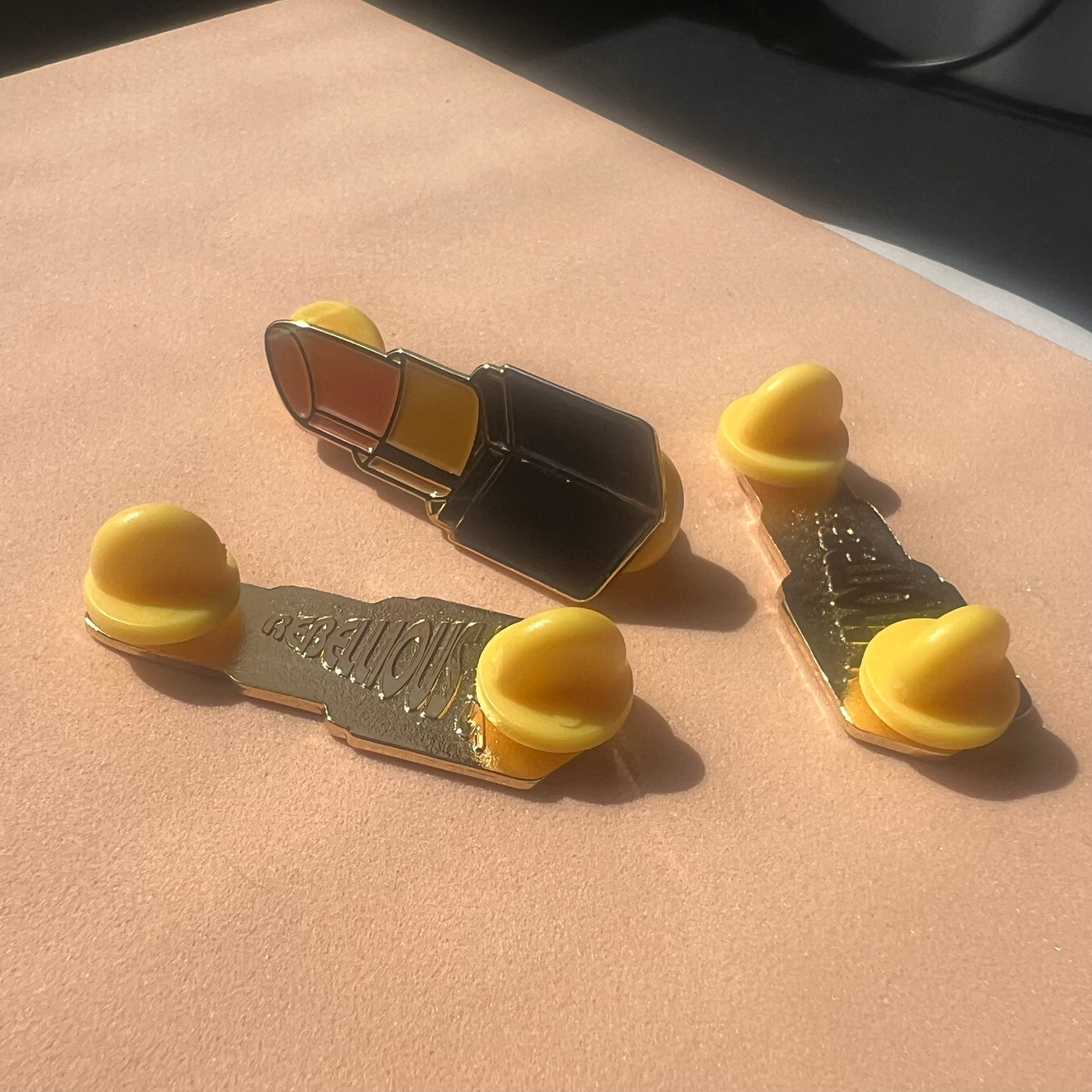 Nude Lippie Enamel Pin