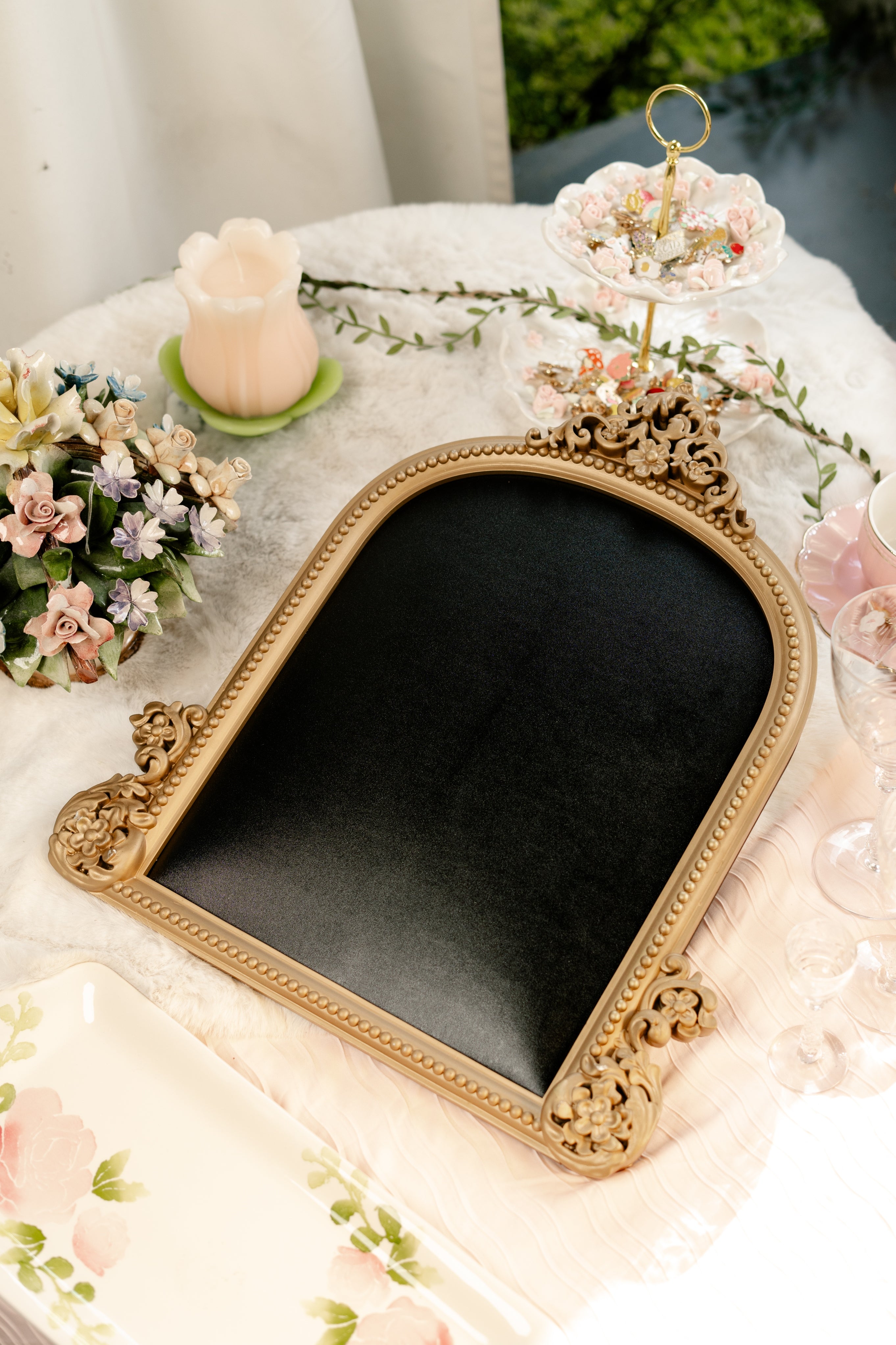 The Gilded Arch Pinboard