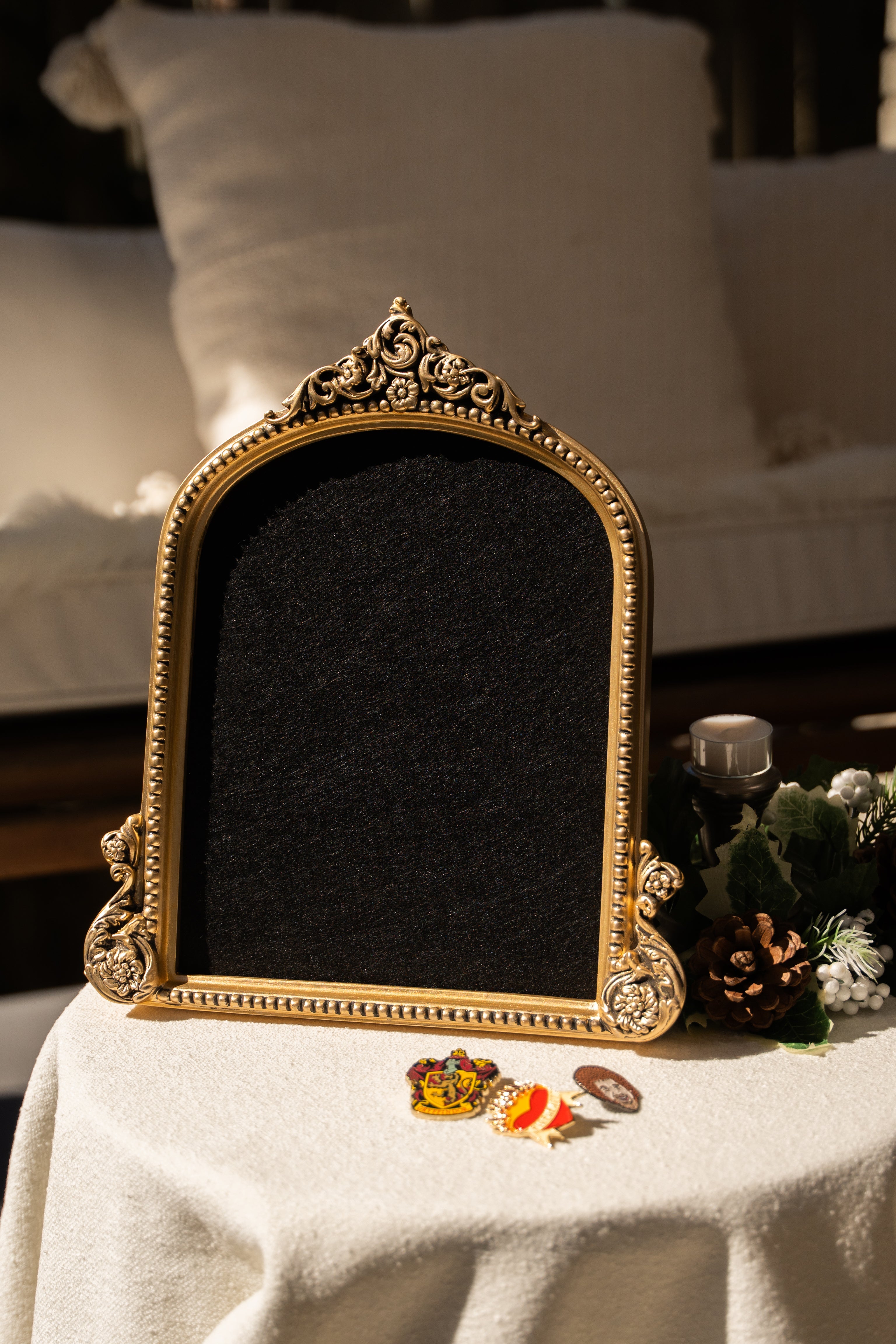 The Gilded Arch Pinboard