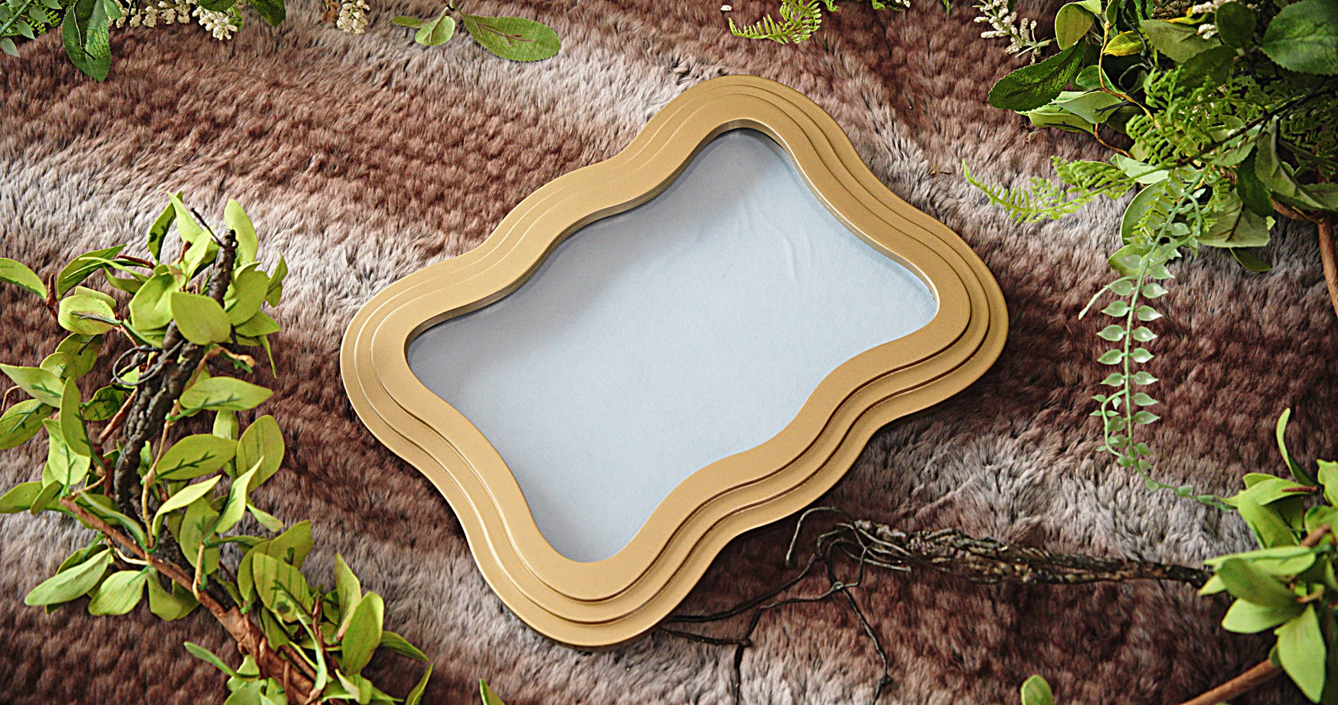 The Gilded Shadow Box Pinboard