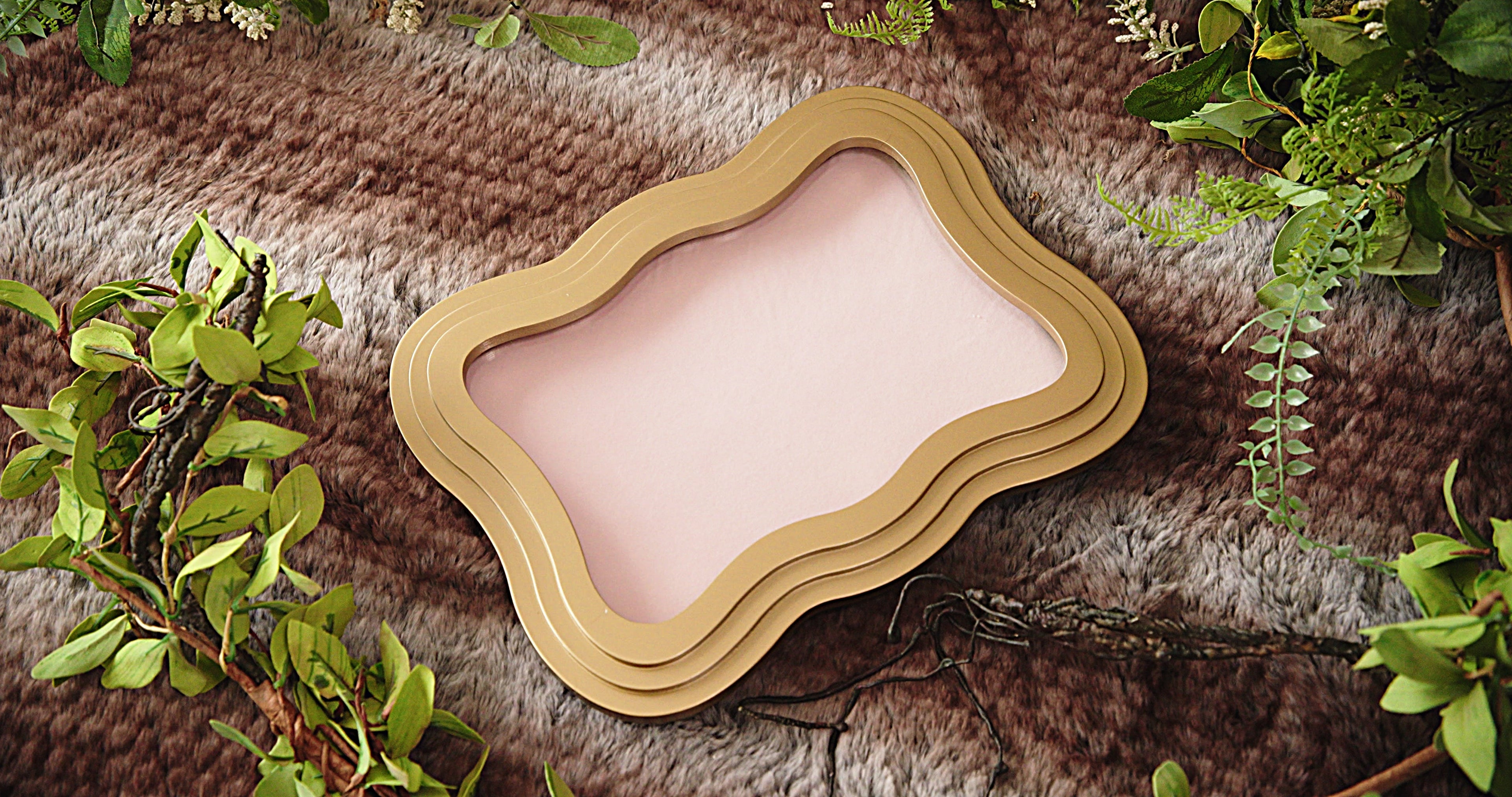 The Gilded Shadow Box Pinboard