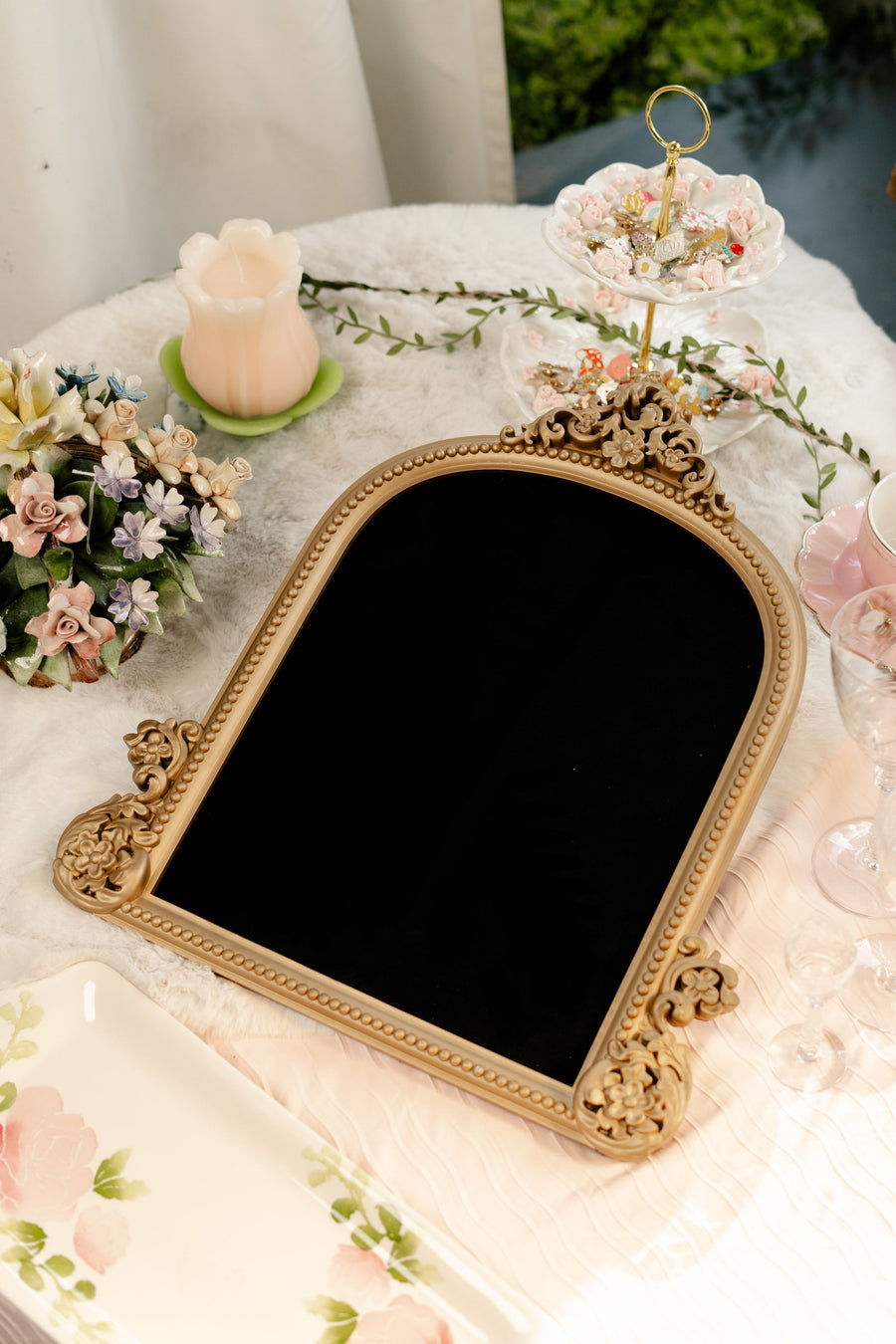 The Gilded Arch Pinboard