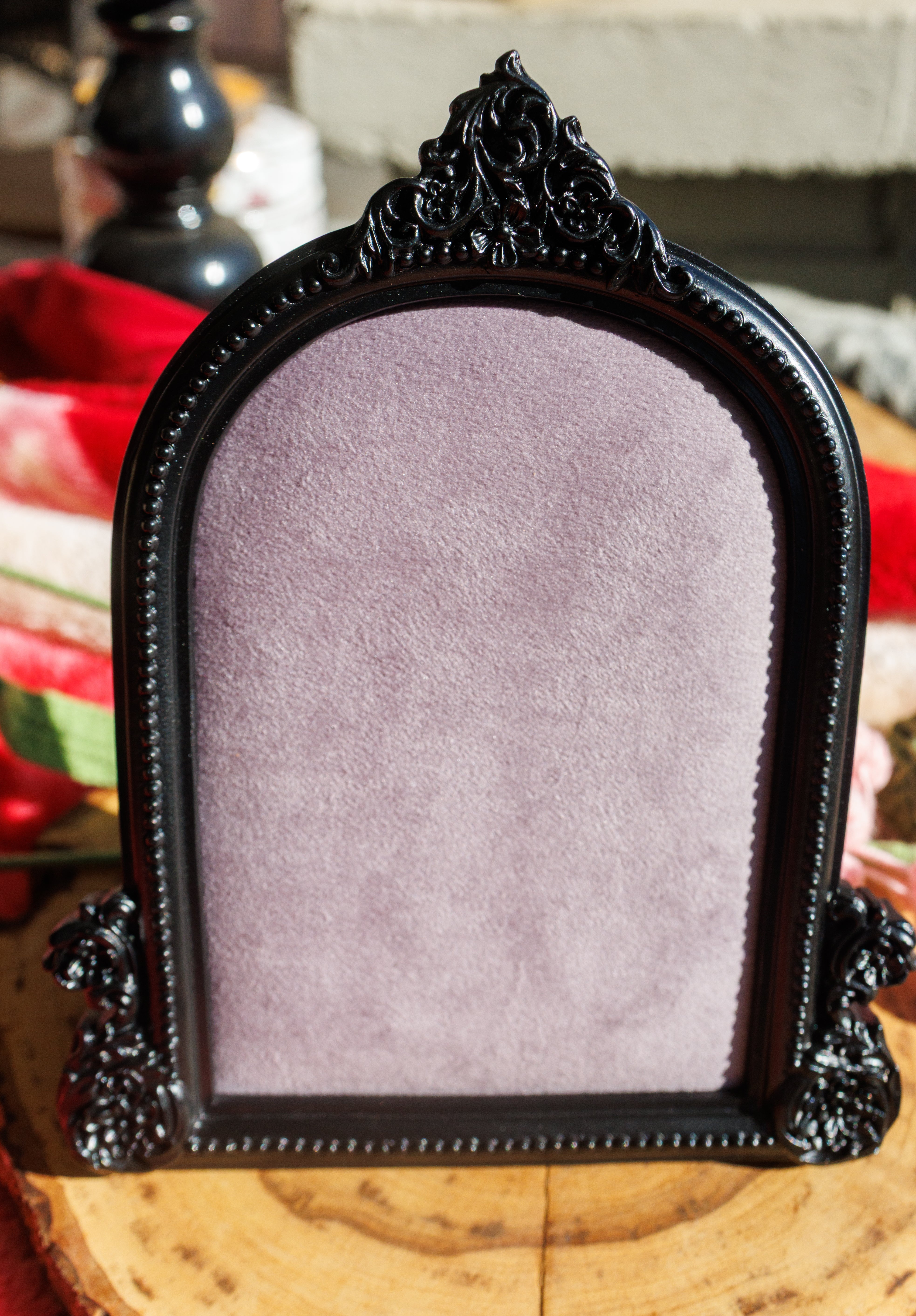 The Onyx Arch Pinboard